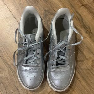 Nike silver sneakers